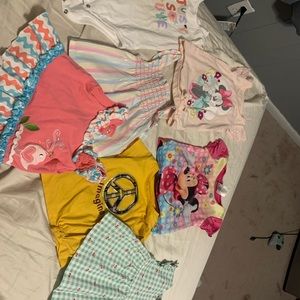 baby clothes 12-18m & stuffies